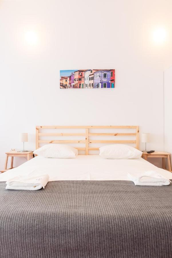 Lara Hotel Rooms Oradea Exterior foto